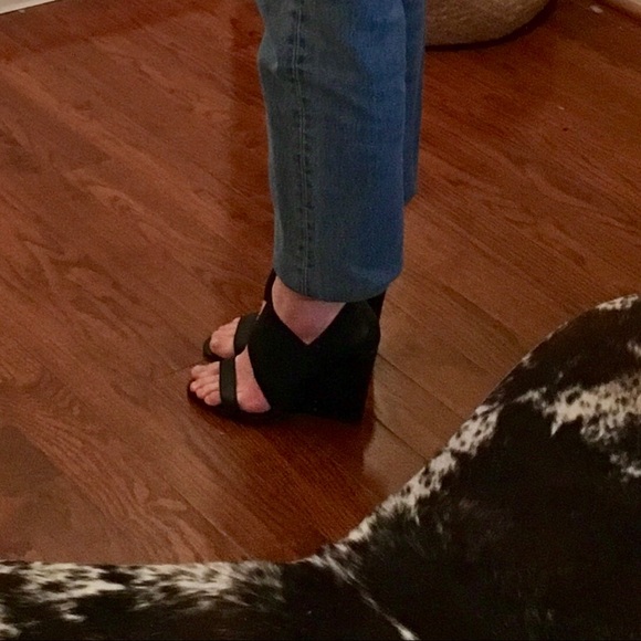 Dolce Vita (7.5-8) platform leather wedges. Worn 1 - Picture 2 of 7